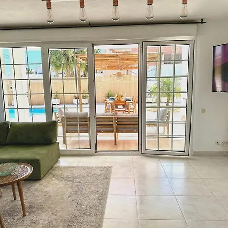 Villa In Playa Den Bossa, 5 Min Supermarketbbq Villa *